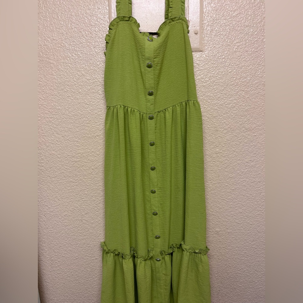 Green Sleeveless Button-Down Maxi Dress